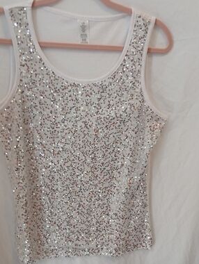 Source Unknown White Sequin Scoop Tank